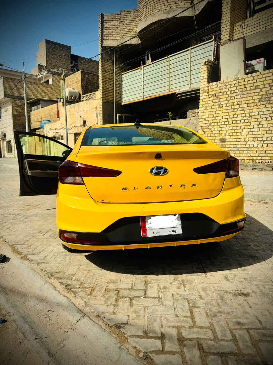 سلام عليكم النترا 2020 تكسي 
نص مواصفات  
مكاني بغداد مدينة الصدر 
السعر 100 وبيها مجال  ***********
