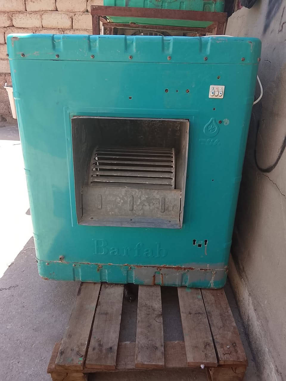 مبرده  حديد  للبيع  حجم اثنين ونص شرط الفحص اخت الجديدة برفاف باب اول شغاله سرعتين  السعر90وبيهه مجال الرقم للتواصل ***********مكاني كربلاء

