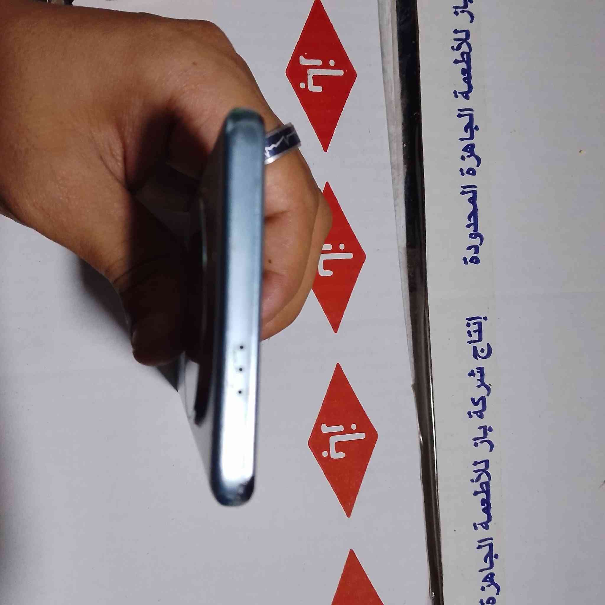 السلام عليكم
جهاز هونر x9c للبيع

الجهاز مستخدم +نضيف
نضافته ٩٥%

الرام 8+8 

غراضه وياه كارتون +شاحنه 

السعر 400 بي مجال قليل 

رقم الهاتف ***********
