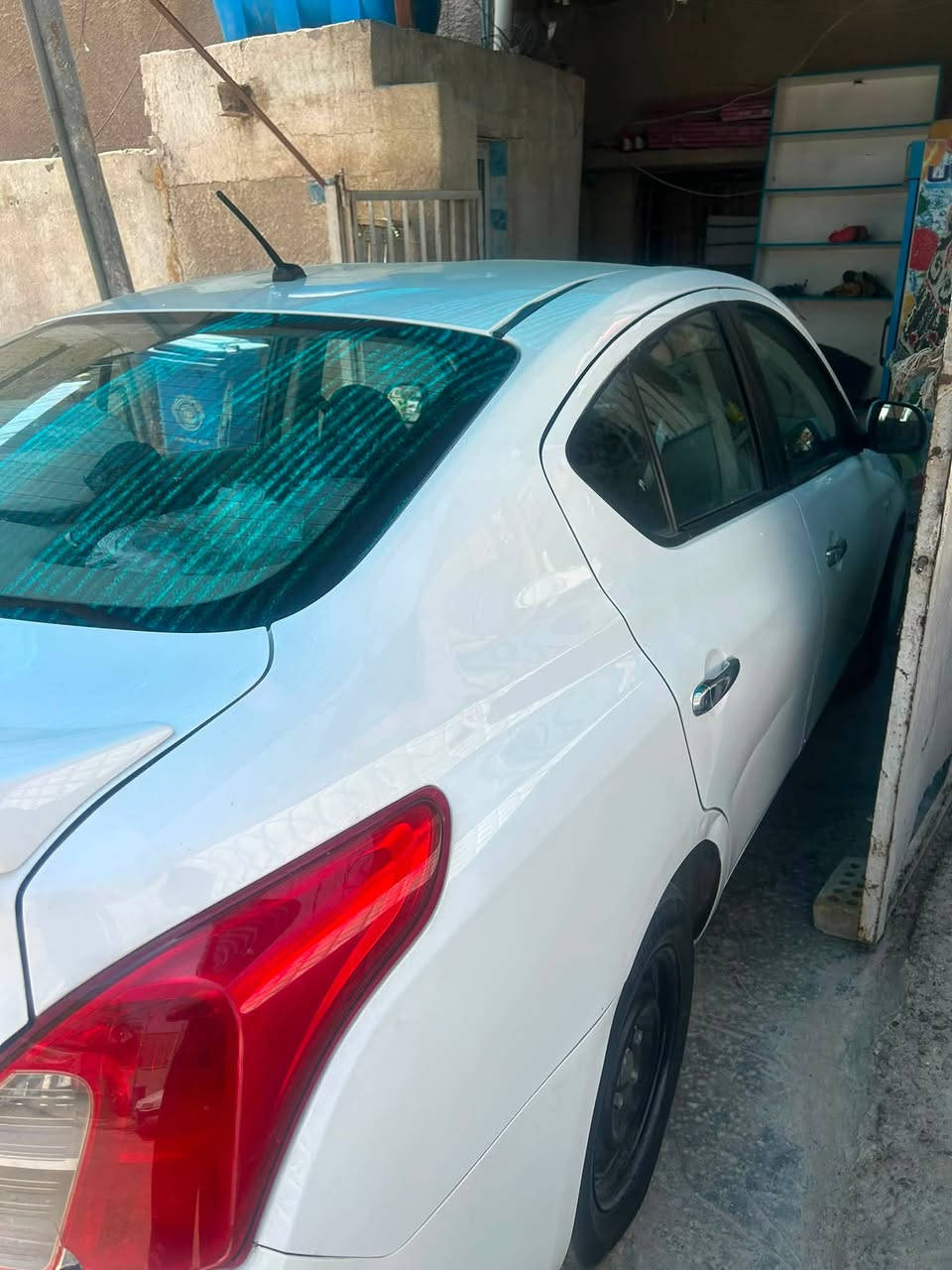 السلام عليكم 
نيسان سني البليته الزاكه 
موديل 2019
ماشيه 60الف كليو متر
مابيهه لا صبغ ولا تبديل عده هاي الشخوط الي بلباب
السعر:100 $
رقم الهاتف: ***********
