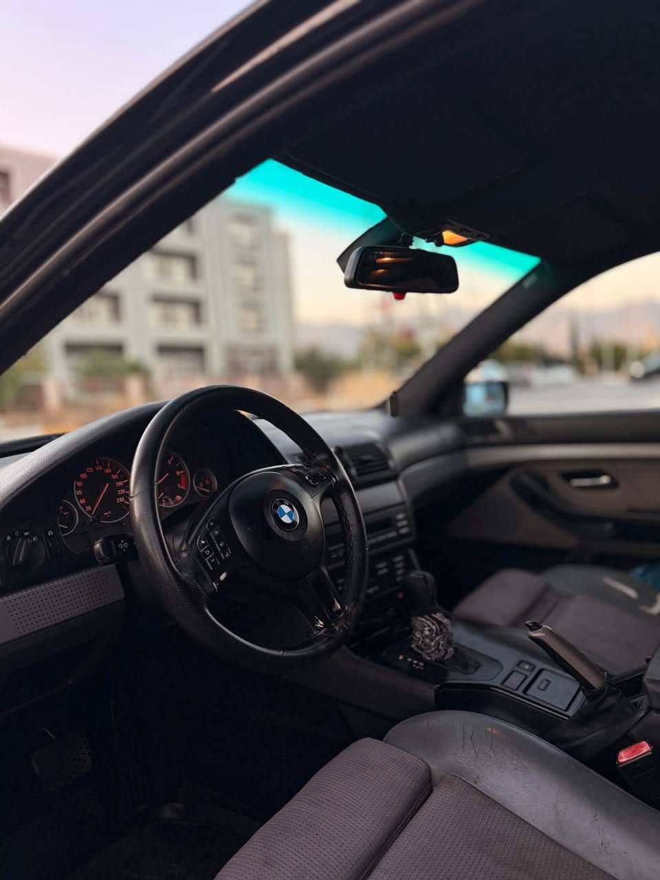 BMW E39
موديل 2003
مه كينه 528 دهبل ديجيتال كير توماتيك
٣ كَيّرٍ
سه قفو عيزام به شهرت
كوشن هيتهر
جلدو قوماش
ته حديد سورعه
پيش و پشت كه پس بيّ ليّدران جوار تايهى لوكى له زيّره
مهنه فه ست ئه سلّى 2021 داخل بوه
سه يارهكه بيّ مه سره فه
نرخ 80
*********** ث.م رانية, السليمانية
