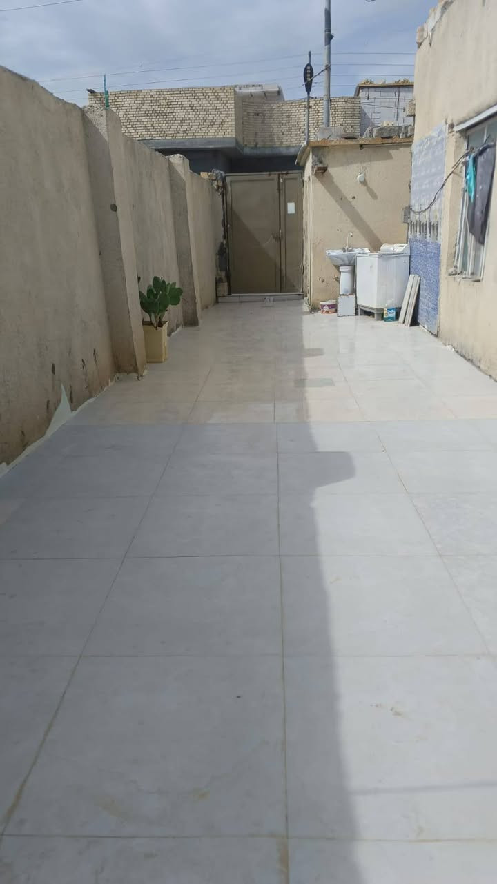 خنيطلة • ١٨٧م • محل واجهة
