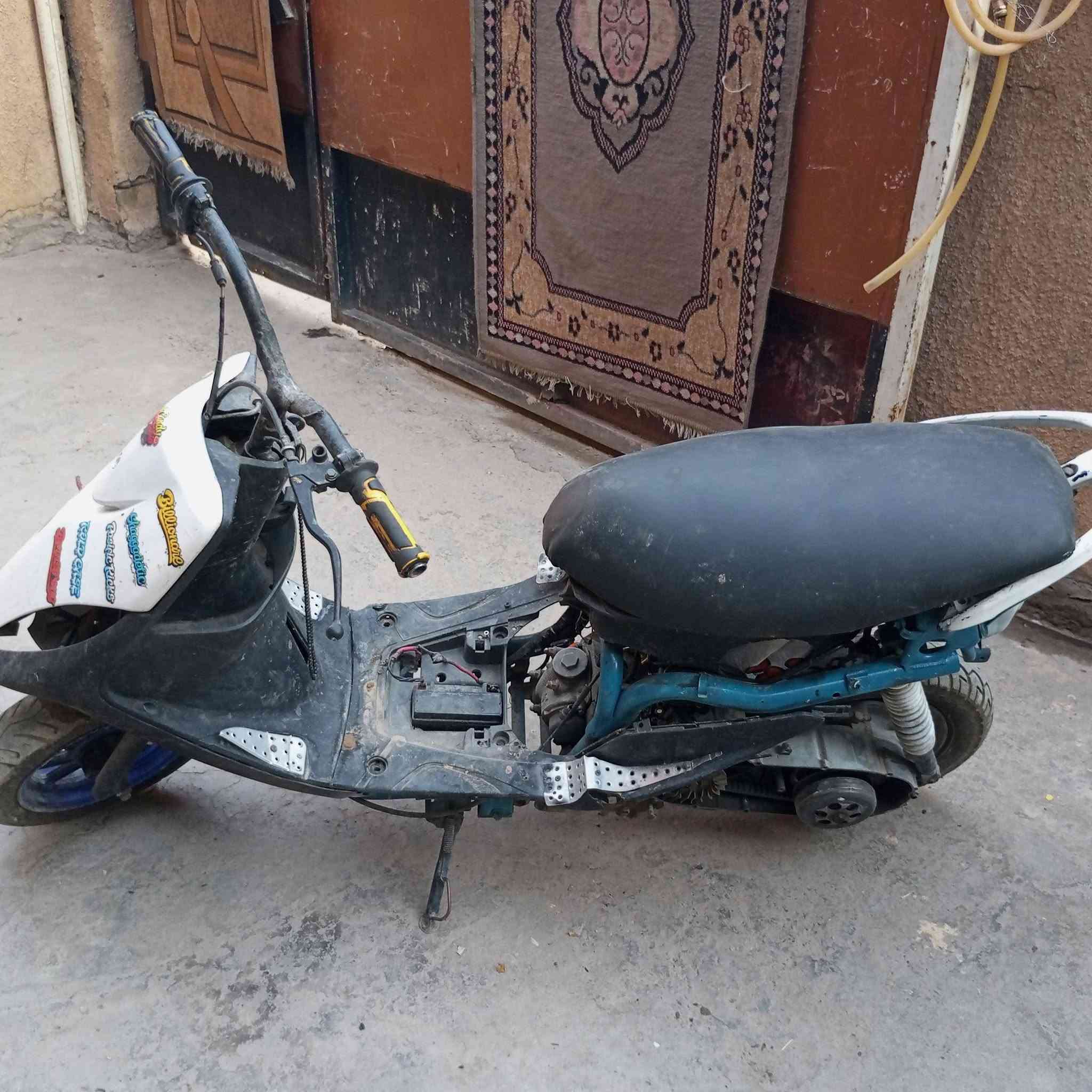 للبيع دراجة ماكس عدله بوشه 55 عوزه كابريتر وكشن هندر واحد تشتقل قبق الهندر موجود جيب كابريتر وشقل سعره 225 مكاني بغداد فلكت حي نصر رقم الهاتف ***********
