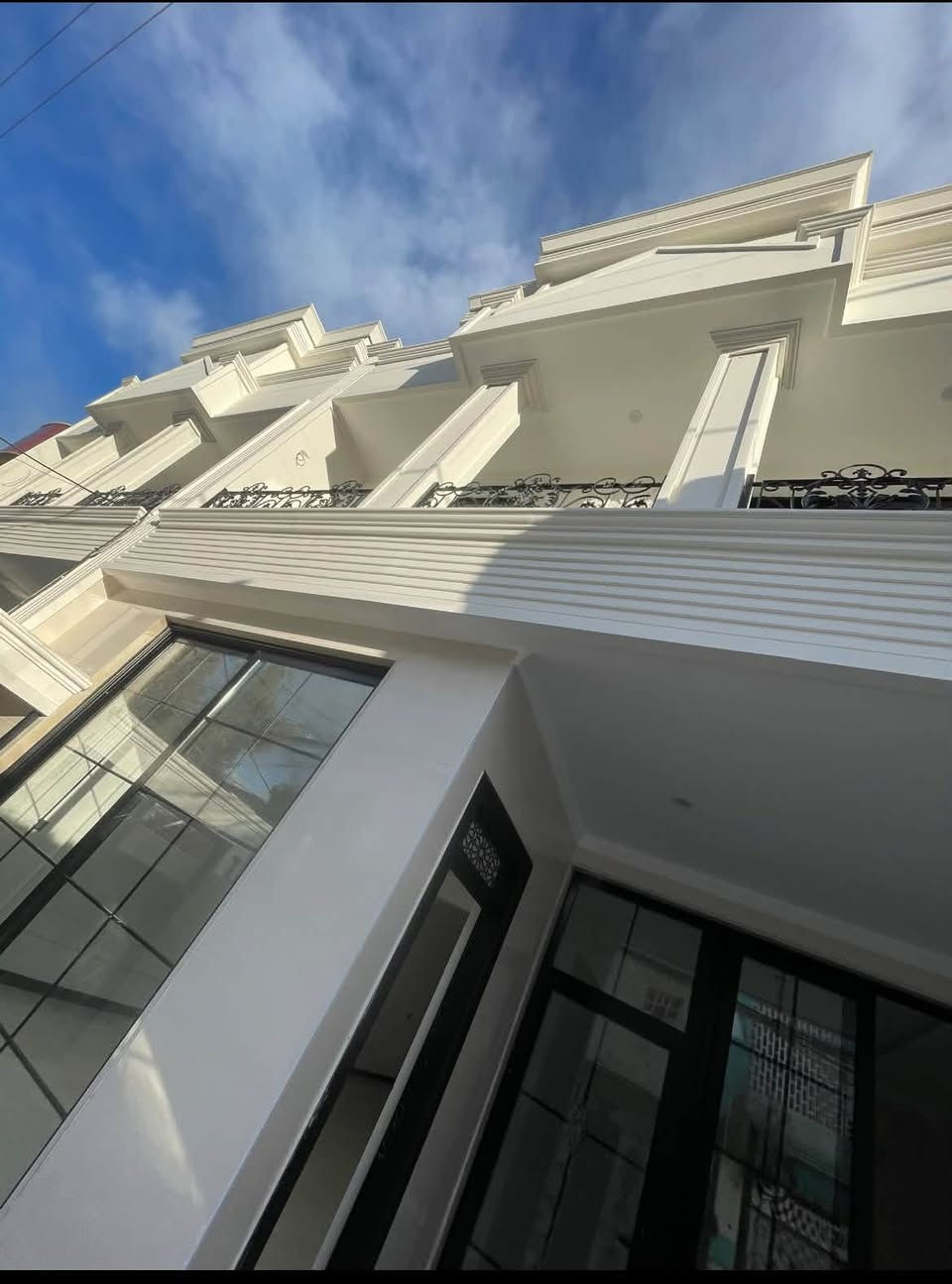 🏡 بيت للبيع – حي المحاربين

📍 الموقع: حي المحاربين – 
موقع مميز وقريب من الشارع العام🙀
📐 المساحة: 150م²
🏠 التصميم: تركي أنيق وعملي
✨ البيت: درجة أولى، بناء وتشطيب ممتاز
🚗 موقع سهل الوصول وقريب من الشارع العام
💰 مناسب للسكن والاستثمار

📅 بناء 2026

📞 للاستفسار والتفاصيل:
***********-***********
*********** -***********
📌 للجادين فقط، يرجى الاتصال للاستفسار عن السعر ومواصفات البيت كاملة.
