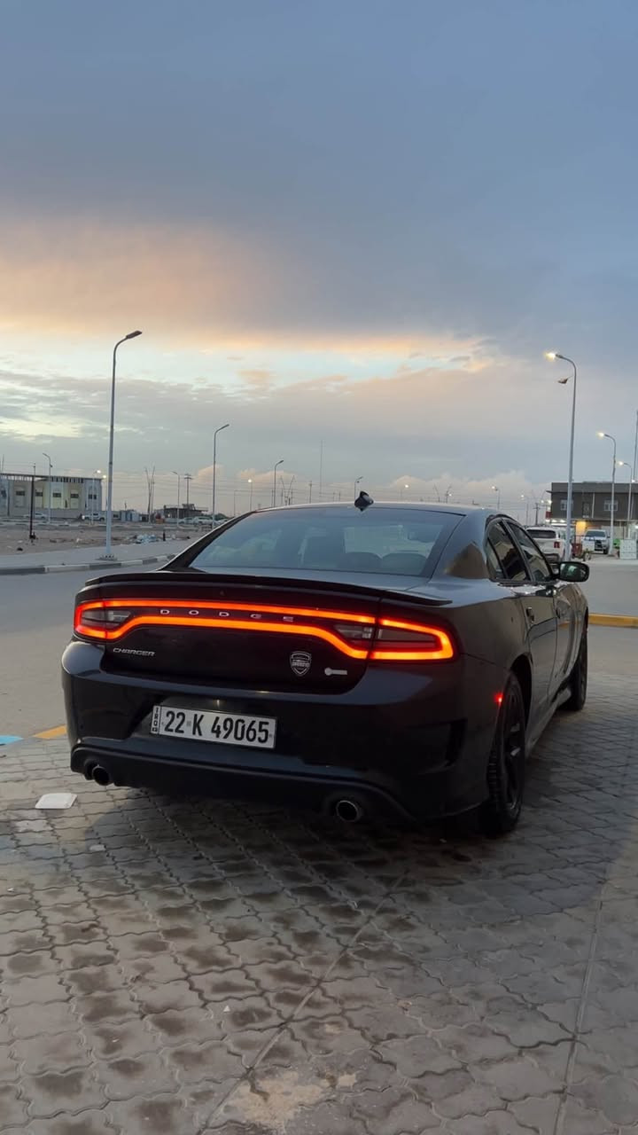 السلام عليكم دوج جارجر GT2018فول للاخير ماعدا الفتحه حادثها جاملغ وخشم البنيد مثل ماموضح بالصوره الجاملغ مبدل نفس لون وبالعراق بيها باب خلفي هم تبديل نفس لون والباقي كفاله مواصفاتها   ستيرن كهرباء تدفئه تبريد كشنات خزن ميموري وهمين الكشنات تدفئه وتبريد رادارات ونقط عمياء شاشه كامره حساسات خلفيه سياره نضيفه وحلوه وتوه مبرمج مراوح انسه الحماوه يعني سياره نضيفه وحلوه بيها رصعات خفيفه تبريد ثلج سياره جاهزه وحلوه سعر190وبيها مجال مكاني بصره الزبير للتواصل ***********
