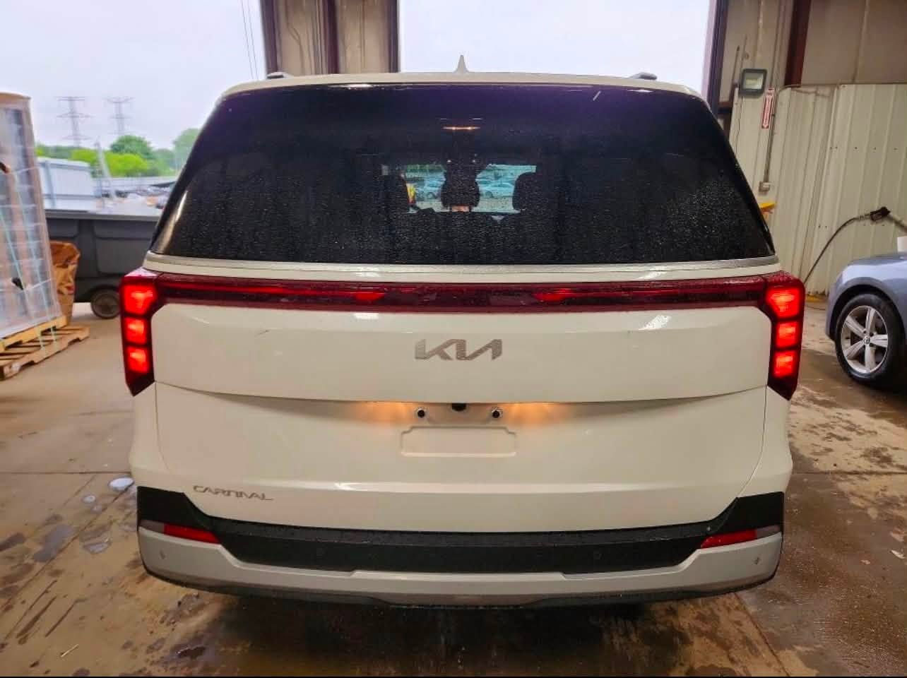 (((مكتب اسديرة لتجارة السيارات)))
KIA CARNIVAL EX 2026

📆تاريخ المزاد 8/9/2026
الضرر موضح في الصورة

 السعر يحدد في المزاد

للاستيراد يرجى التفضل بزيارة المكتب

📍موقع المكتب: اسديرة طق طق قرب مول انيس 

للاستفسار
***********

اهلاً وسهلاً بكم ونشكر ثقتكم بنا💙
