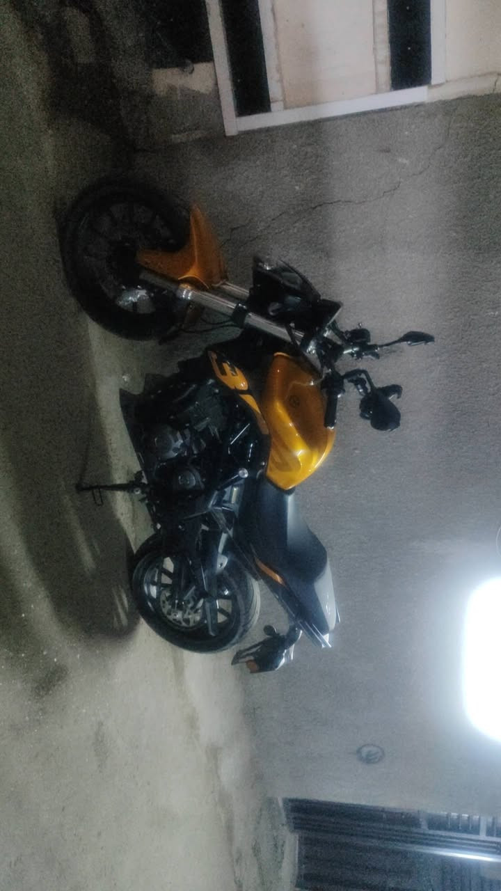 السلام عليكم
دراجة نوع بطح Benelli 302cc عدد البساتم 2 السرعة 180K
ماشيه 36000 للأستفسار الاتصال على الرقم ***********موجود واتساب .
