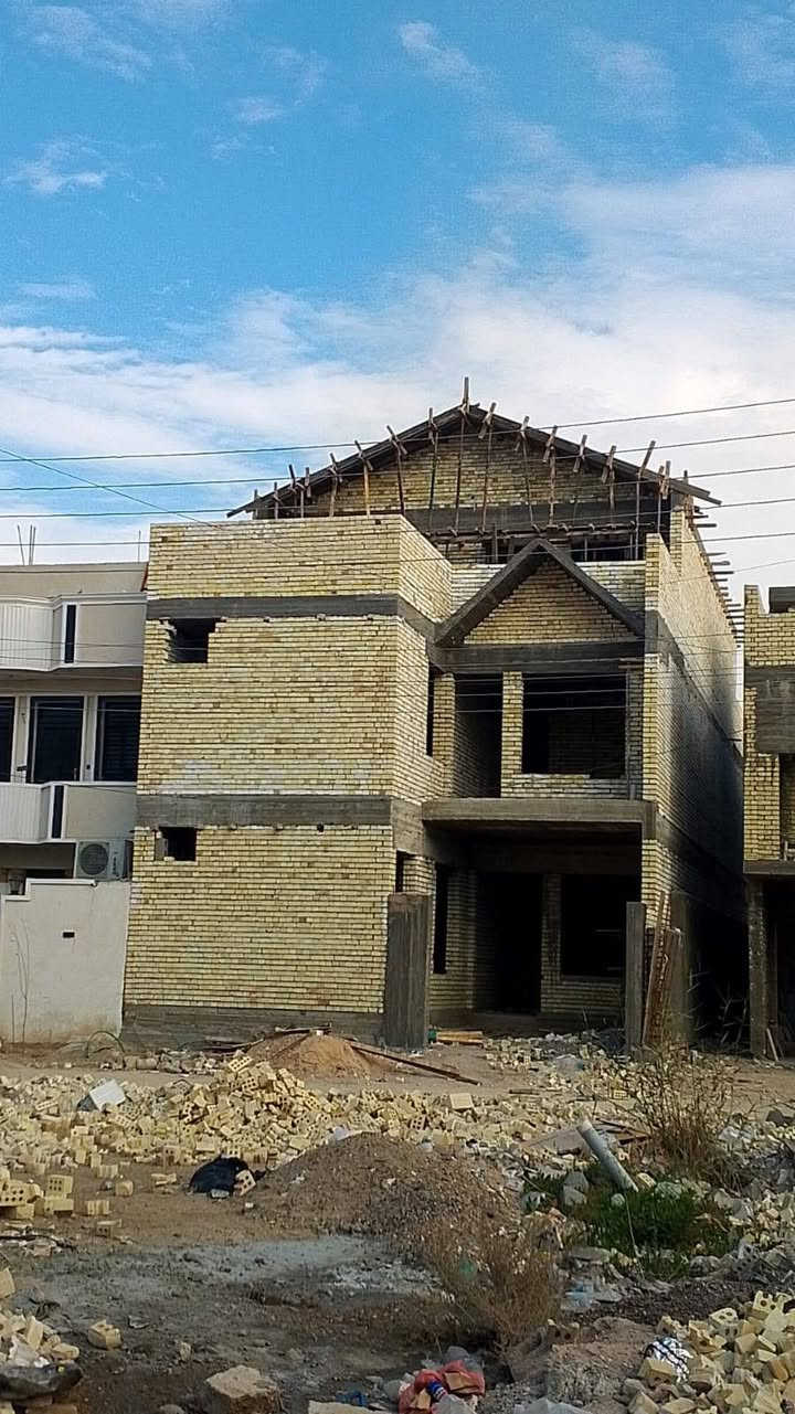 تم تصميم وتنفيذ هذا العمل في العاصمه بغداد بالمرمر الليمرا  السوبر بنظام الكلاسك
طريقة العمل (سيم نحاس + لحيم+ خبط لين +بي ار  سي  6ملم 15×15)
  
عملنا في جميع محافظات العراق

لمراسه الصفحه او اتصال علئ الارقام  

***********

***********  واتساب
