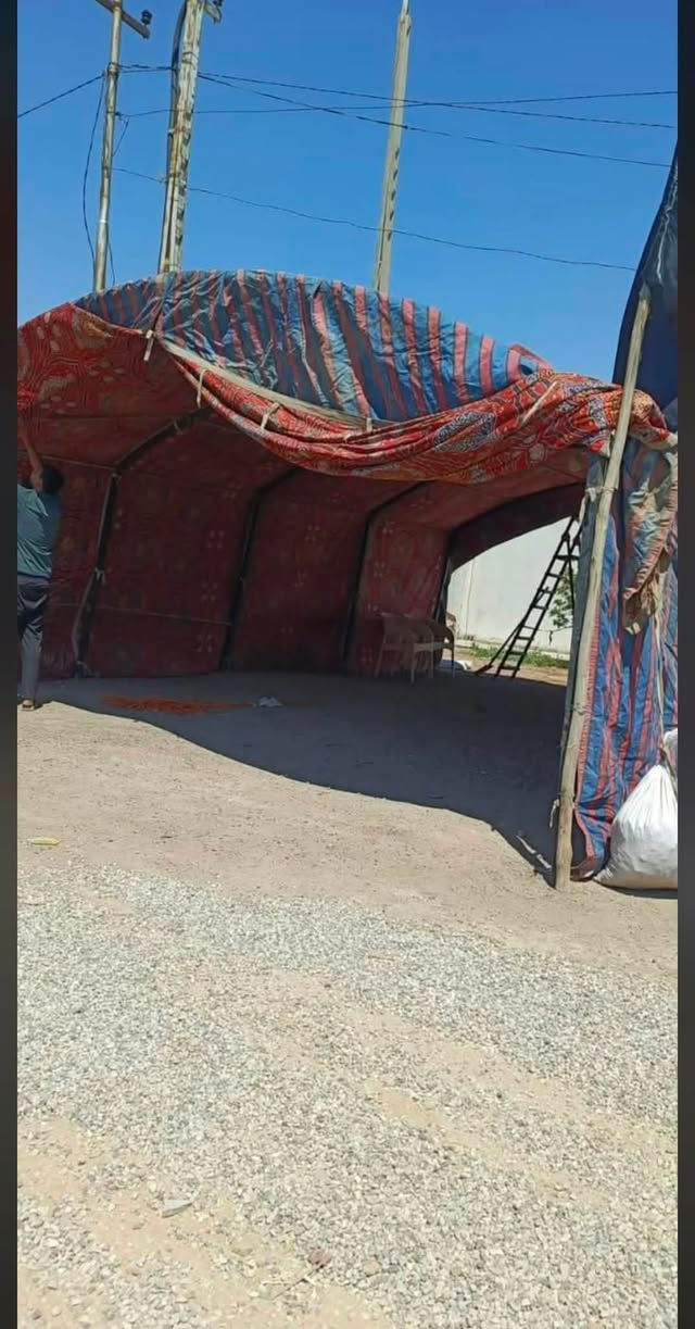 سلام عليكم موجود جادر نفس لحجم هاذ 4قواس و انضف من هاذ بهواي للبيع عنوان بغداد ***********
