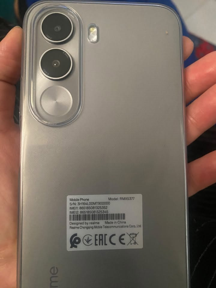 📱🔥 للبيع ريلمي Realme C100i — نظيف جداً وفول مواصفات 🔥📱
فقط مفتوح من الباكيت الله شاهد وصل موحجود اشتريت اثنين لاولادي واحد عجبه ثاني لامجرد مفتحه من الباكيت اعتبر مستخدم

💰 السعر: 200 ألف دينار فقط
🏷️ الجديد سعره تقريباً 240 ألف — فرصة حلوة للي يريد جهاز قوي بسعر أقل!

✨ المواصفات:

* 📱 Realme C100i
* 💾 ذاكرة داخلية 128GB
* 🚀 RAM 8GB (4GB فعلية + 4GB توسعة افتراضية بحسب الإعدادات)
* ⚡ معالج Unisoc T7250 / T615
* 🖥️ شاشة كبيرة 6.8 إنش
* 🔄 شاشة بتردد 120Hz لسلاسة عالية
* 🔋 بطارية ضخمة 7000mAh
* 📸 كاميرتين خلفيات + فلاش
* 🤳 كاميرا أمامية
* 🌐 يدعم 4G
* 💦 مقاومة ماء وغبار IP64
* 🛡️ متانة بمعيار MIL-STD-810H
* 🤖 Android 16 / realme UI
* 📲 يدعم شريحتين
* 💳 يدعم إضافة ذاكرة خارجية microSD

📌 الجهاز حسب الصور نظيف جداً، والشاشة والجهاز بحالة ممتازة.
🔥 سعر البيع 200 ألف فقط، واللي جاد يتفضل.
سعر قابل لتفاوض 
*********** واتساب

نص مكتوب في الصور:
- 15:33
- Tue 30
- الأدوات
- التنظيف والتعزيز
- شغل الأدونات المطلوبة
- لاستخدام عنصر واجهة
- المستخدم هذا.
- تشغيل
- الطقس
- ملفاتي
- الصور
- الإعدادات
- Netflix
- Spotify
- LinkedIn
- Snapchat
- TikTok
- الألعاب الشائعة
- التطبيقات الرائجة
- مزيد من التطبي...
- ١٥:٣٣
- لمحة عن الهاتف
- realme UI
- Android 16
- عرض التحديثات
- اسم الجهاز
- realme C100I
- وحدة التخزين بالهاتف
- ٣٢ غ.ب / ١٢٨ غ.ب
- الطراز
- RMX5377
- المعالج
- T7250
- RAM
- ٤.٠ غ.ب + ٨.٠ غ.ب
- إصدار Android
- الإصدار
- المعلومات القانونية
- الحالة
- < 16