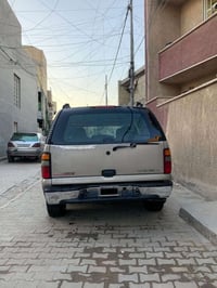 تاهو بتره • ٢٠٠٣ • مزاد داخليه