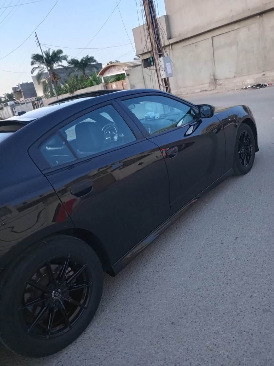 السلام عليكم دوج جارجر موديل 19 لون اسود سياره جديده بمعنه الكلمه كفاله بيها فقط بارد بجاملغ الاامامي بارد قليل رقم بغداد موصفات فتحه  خزن ميموري كشنً جلد حضن تتدفه تبريد فقط بيع بدون مراوس خاص ما متوجد عل خاص مكان سياره بغداد المدان السعر 210 وبيها مجال لاستفسار عل هذا الرقم***********
