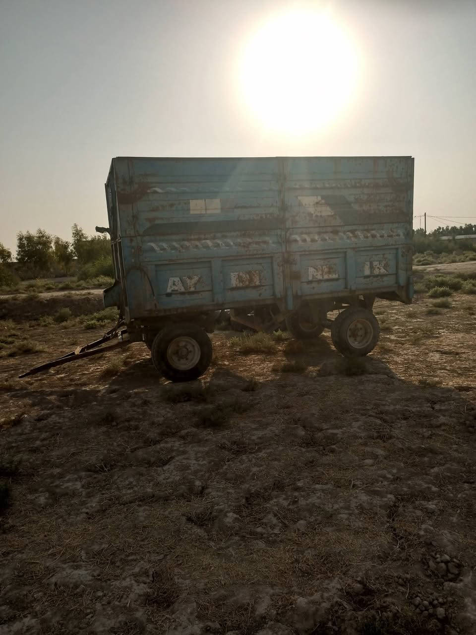 شاحنة • للبيع