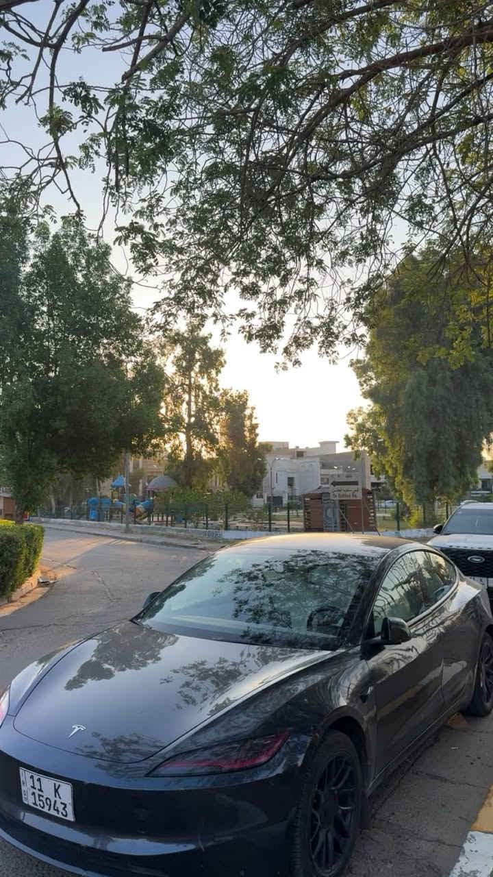 Tesla model 3 2024
دبل ماطور
ماشيه 18000
اعلى مواصفات كشنات ابيض
قطعتين صبغ باب وجاملغ سايق بدون دواخل بدون ايرباك 
السياره مغلفه ppf
***********
