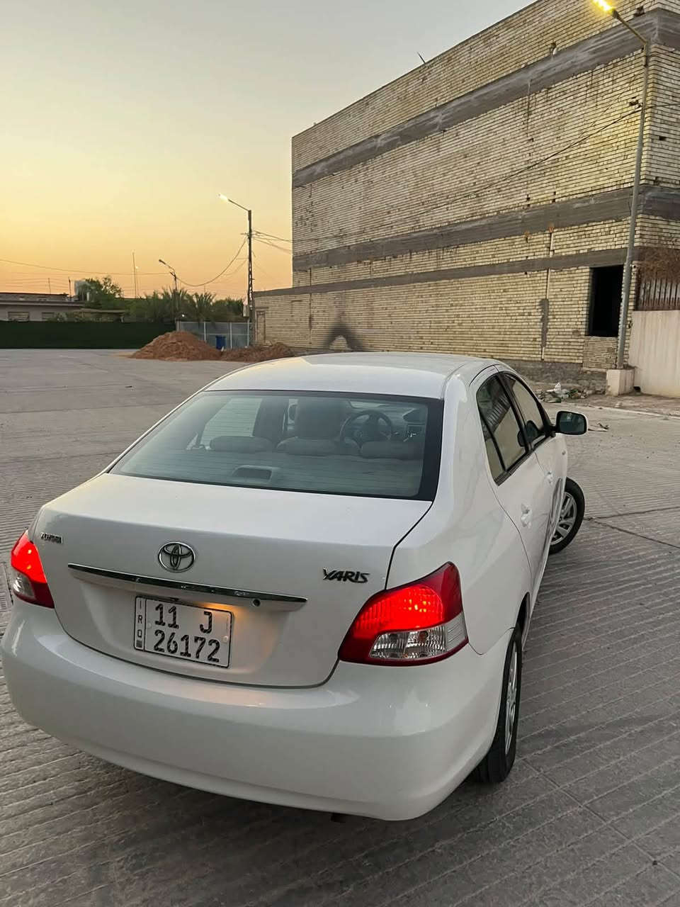 س للبيع تويوتا يارس 2007خليجي دبل رون 

محرك 1500 كيرتبريد كفاله صبغ حزام بدون حادث شواصي 

كهربائيات كفاله رقم بغداد بسمي هزه اوسنويه جديده 

مكاني بالنجف السعر 65بيه مجال 

***********

نص مكتوب في الصور:
- 4 من 9