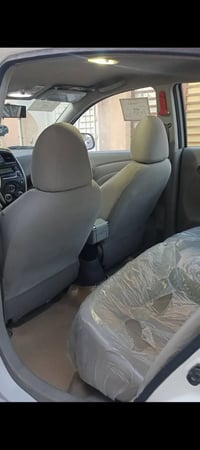 للبيع.....  نيسان سني هندي بليته زركة موديل ٢٠٢١ رقم اربيل باسمي سنوية...