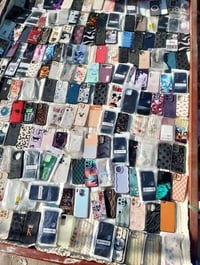 شلعة كفرات العدد اكثر من 300 قطعة ايفون وكلكسي وهونر وهواوي وباقي الاي...