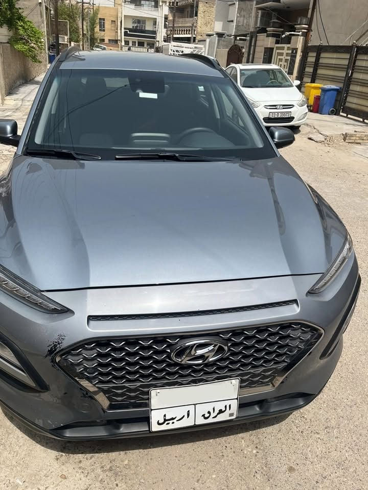 كونا 2021 وراد امريكي كليين
ماشيه 24 الف ميل مشيها الحقيقي وع الفحص 
حادثها بس دعاميه اماميه تبديل وصار بيها تعديل بالجاملغ الامامي جهة السايق الايرباكات طاكه ومصلحه 
وبيها رصعه باب السايق 
السياره بدون صبغ كلين فقط تكحيل والدعاميه 

رقم اربيل باسم شركة تريد تحويل لو وكاله حاضرين

المواصفات : 
محرك 2000 دوش 
فور ويل 
كشافات اماميه
بصمه ابواب وتشغيل 
اشاير بالمري
رادارات 
تدفئة كشنات
داخل كراسي مخمل 
شاشه 
 كاميرا 
وباقي المواصفات المعروفه 

الشاصي : KM8K2CAAXMU655045

السعر : 140 $ ورقه وبيها مجال بسيط

للاستفسار : ***********
