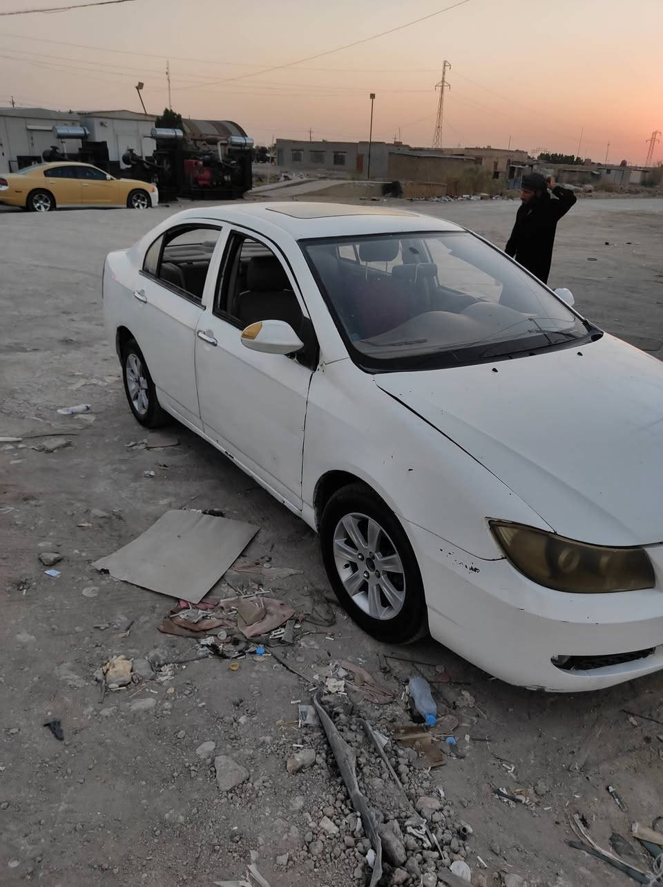 السلام عليكم ليفان لبيع سياره جاهزه السعر 25بيه مجال التفاصيل اكثر اتصل ع رقم ***********مكان سوق الشيوخ كرمه بني سعيد
