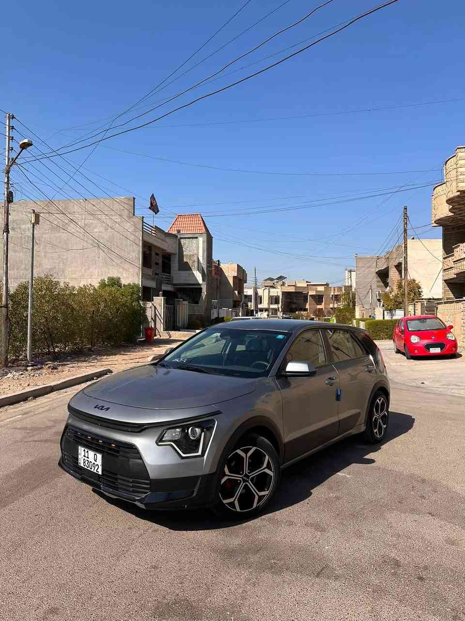 🚘 للبيع — KIA NIRO HYBRID LX 2023 🔥
موديل: 2023
الفئة: LX
المحرك: 1.6 Hybrid
القير: أوتوماتيك DCT — 6 سرعات
الدفع: أمامي FWD
القوة: 139 حصان
الأوضاع: ECO / SPORT
شاشة: 8 إنچ
Apple CarPlay + Android Auto
كاميرا خلفية 📷
تحكم ستيرن + مثبت سرعة+قياده ذاتيه 
تكييف أوتوماتيك
تشغيل سويج / ريموت
جنوط ألوي 16 (والسيارة حاليًا عليها 18)
سيارة اقتصادية جدًا بالبنزين ⛽️
عليها اناره داخليه محيطيه متغيره الالوان عل هاتف تنربط 
سياره احلى من الصور

🔧 حالة السيارة:

حادث جامِلگ أمامي + بونيت، وتم تصليحه.
بدون ضرب شاصي أو أضرار داخلية حسب الفحص.
إيرباك الستيرن مفتوح/مبدل حسب الحالة.
باب خلفي بيه طعجة صغيرة.

السيارة للفحص بأي مكان يختاره المشتري، والبيع للجادين فقط.

💰 السعر: 135
📍 المكان: بغداد — الأعظمية

📞 ***********
📞 ***********

الجاد يتفضل، والفحص هو الحكم 🤝🚘
