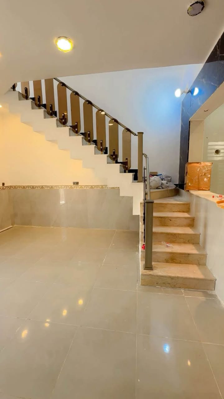 بيت البيع 100مربع 10في10 البيت جديد بعده ما مسكون الجمعيات حجي حسن الثانيه بدايه المنطقه

للاستفسار. اتصل على الرقم ***********
