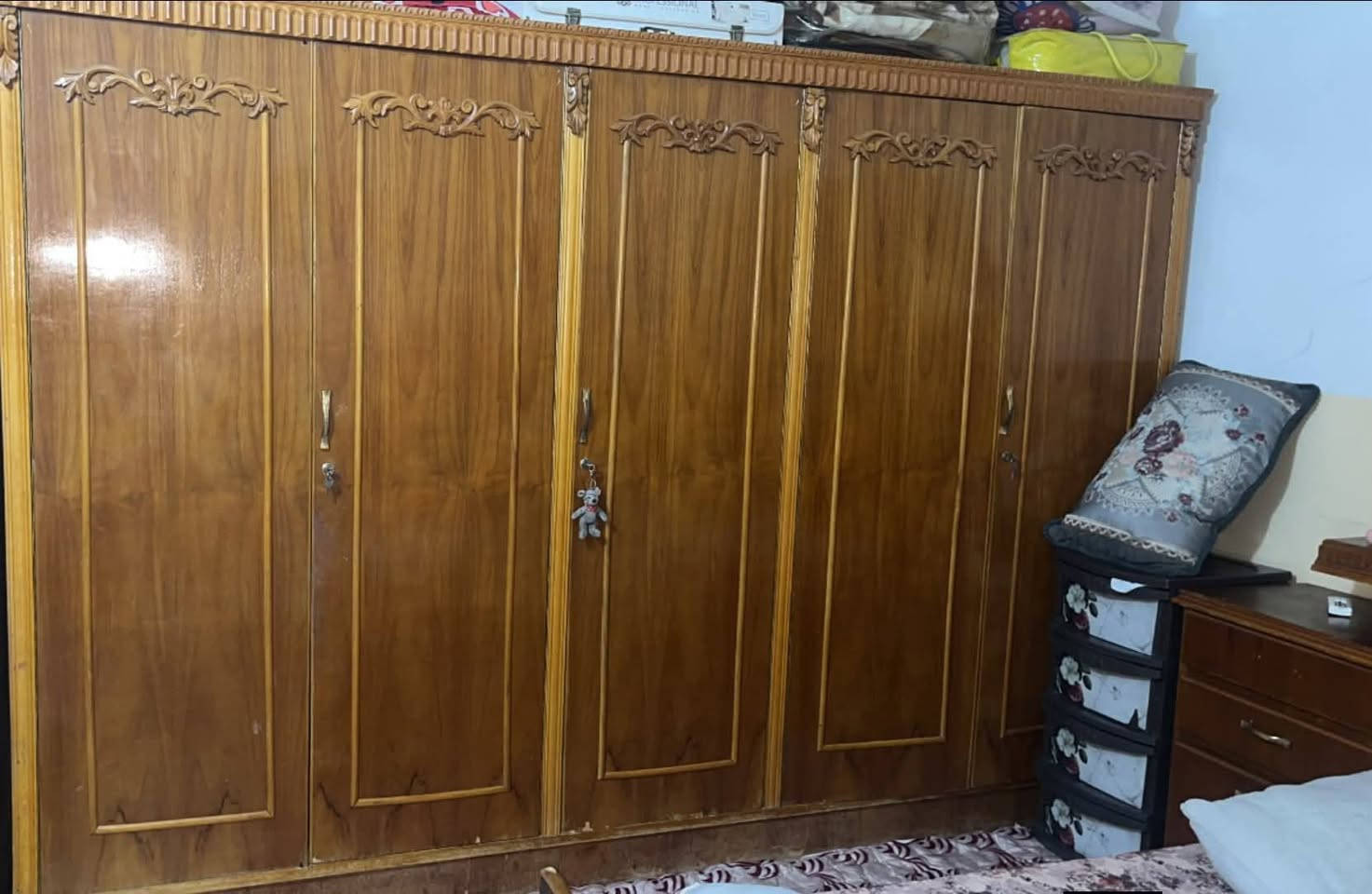 غرفة نوم للبيع مكاني حي الوحدة
