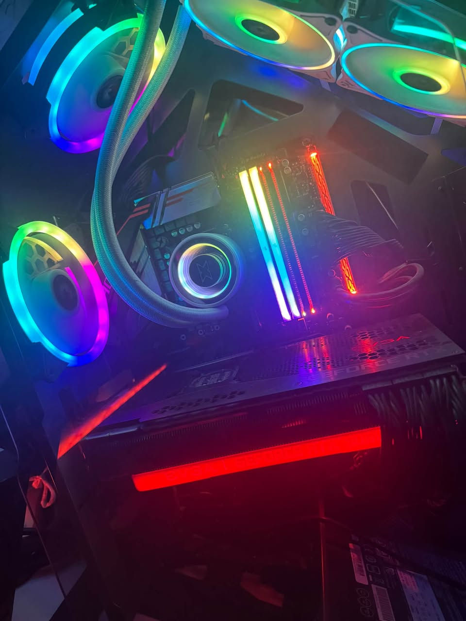 Rtx 3090 evga 
H370 motherboard aorus (سلوتين مال رامات ما يشتغلن فقط )
i9 9900kf
Corsair vengeance 2 * 16  ddr4 
Leaxar 1tb m.2
مبرد مائي مروحتين 
كيس 
باور سبلاي silverstone 1650 gold
باور سبلاي 650  
كيبورد لوجتك 
ماوس glorious
 
سلوتين من مكان الرامات في البورد لا يعمل بس تشتغل طبيعي بالسلوتين الثانيات و بعض كابلات الباور سبلاي ابو ال1650 غير موجوده و التي تحص المراوح و التبريد المائي لذلك انطيك باور سبلاي ثاني اضافي 650 من corsair مجاني 
سبب البيع بسبب التنقلات اخذت لاب توب 

السعر مليونين و 400 الف 

توصيل موجود لكل المحافظات نصعد بث و تشوف الحاسبه و افحص كل القطع بالبرامج التعجبك

للتواصل تفضل خاص او واتساب
***********
