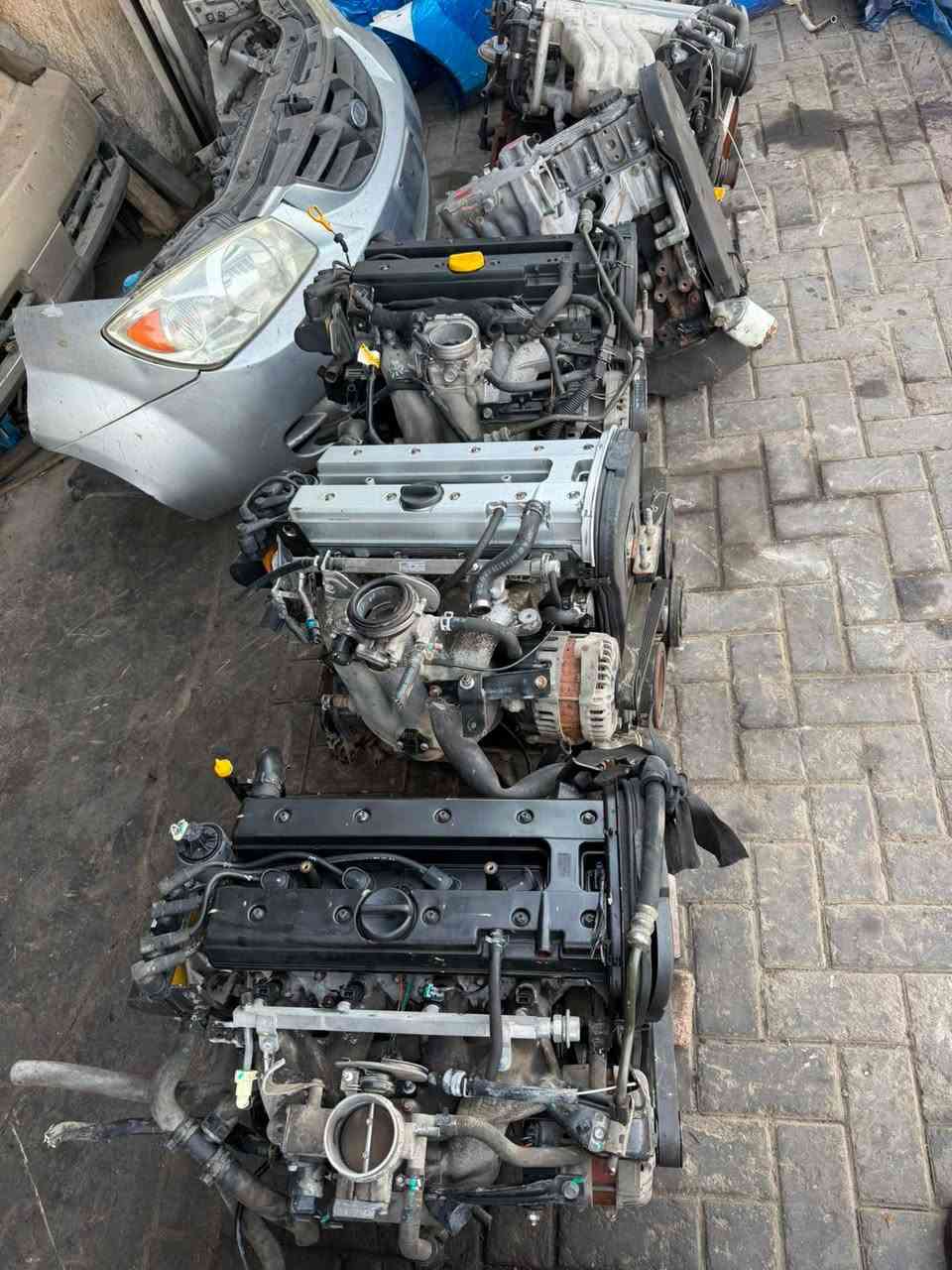 السلام عليكم 
توفر لدينا محركات 1600 أوبل 
محركات دايو لانوس 
محركات فورنزا 
محركات لكنزا 
محركات اسبرو مسكر ومفتوح
محركات لوك مال حاويه +موجود فتح وشد 
العنوان / بغداد الطالبية 
أي استفسار الاتصال على رقم 
***********
