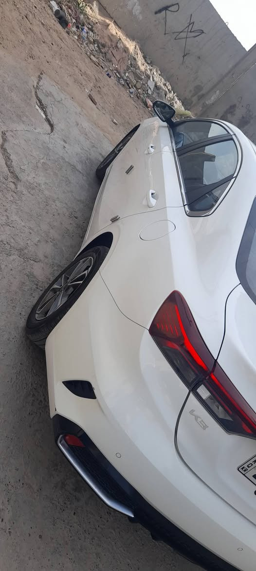 السلام عليكم k3 رقم اربيل موديل ٢٠٢٤ فول مواصفات بصمه فته اوتو هولد لد أمامي خلفي بصمه ترحيب مري شفط شاشه معدله مال تاهو يعني مفوله ماشيه ٥٥ الف سياره ع بلاد كلشي ما مفتوح بيه كفاله عامه فتحت سقف تحكم ستيرن وضعية قياده هاند بريك كهرباء مكاني بغداد سعر ٣٥ بي حك الجيه ***********
