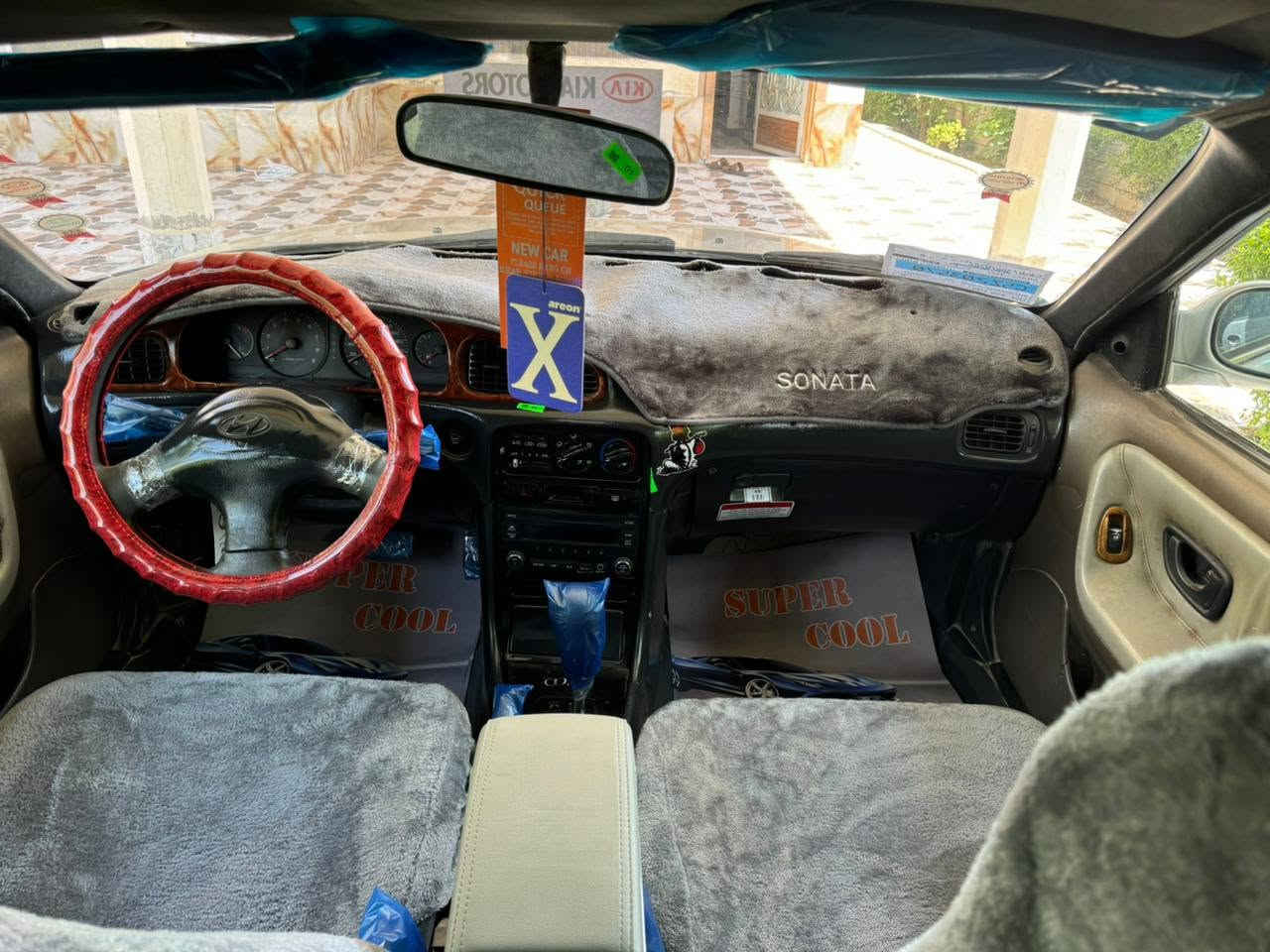 السلام عليكم
سوناتا تو للبيع موديل 95 سيارة نضيفه نقصها بس تبريد يعني منضومه التبريد موجودة كامله بس غاز نقصت كلشي مبدل بيها كله جديد سعرها 45 ورقه و بيها مجال مكانها ديالى دلي عباس 
***********
