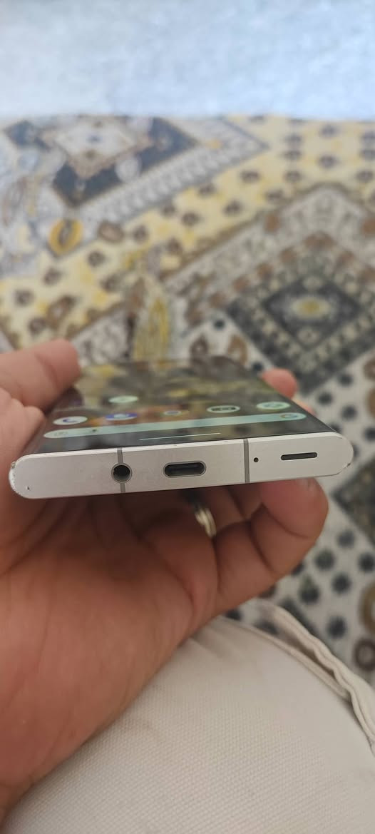 للبيع لايكا ون الالماني ذاكره ٢٥٦ شاشه مسطحه  بوبجي ٩٠ فرم جهاز عالمي وقوي جدااا  كامرته خرافيه فقط فطر بالشاشه من فوق مماثر عليه ابدد سعره ب١٨٥/ ***********
