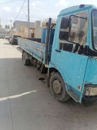 للبيع افيكو 2002 رقم انكليزي تحويل ثاني يوم 07824121269