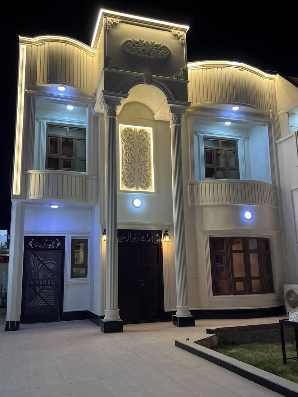 🏡 دار للبيع – تكريت / الديوم / منطقة 12 ألف القريب
✨ المساحة: 315 م²
📐 الواجهة: 10.5 متر
📏 النزال: 30 متر
🛣️ شارع الدار: 15 متر

🔹 تفاصيل الدار:
• 4 غرف نوم
• صالة
• استقبال
• مطبخ حار وبارد
• 3 مجموعات صحيات
• سحب مغربي
• واجهة تقطيع وصبغ
• شغل درجة أولى – مال جناي

⭐ موقع مميز ودار بمواصفات راقية
📞 للاستفسار والتفاصيل: اتصال على الرقم ***********

🔥 فرصة مميزة للسكن والاستثمار
