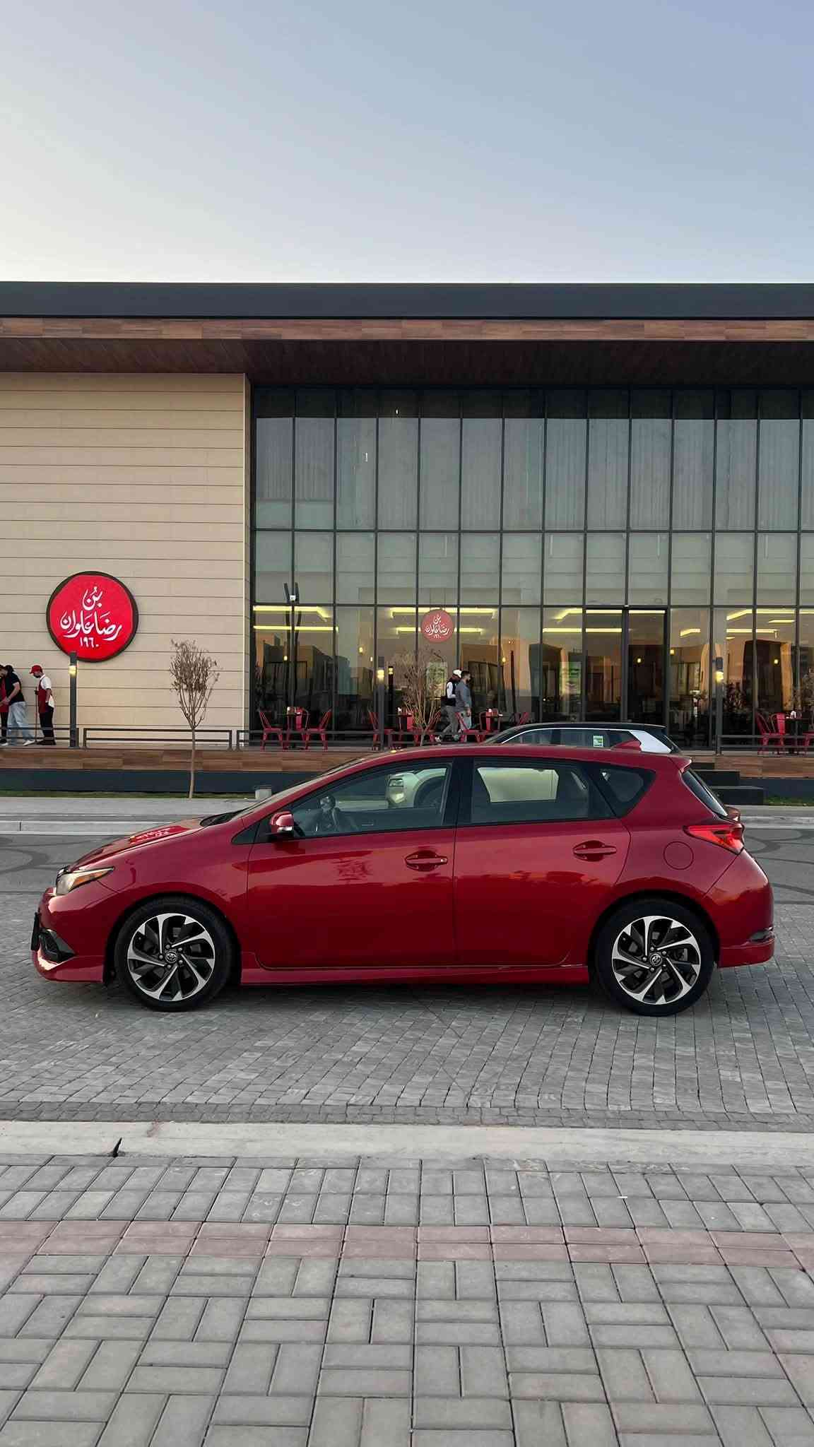 السلام عليكم
🚘 للبيع كورولا هاتشباك iM موديل 2018

🔹 الموديل: 2018
🔹 الفئة: Corolla iM Hatchback
🔹 المحرك: 1.8L
🔹 الكير: أوتوماتيك
🔹 اللون: أحمر 🔴
🔹 الممشى: 150 ألف كم
🔹 الوارد: أمريكي 🇺🇸
🔹 الحادث: قطعة وحدة فقط، جاملغ الخلفي الأيسر(موجود بالصور)

✨ مواصفات السيارة:
شاشة، كاميرا خلفية، تحكم ستيرن، مثبت سرعة، بلوتوث، USB، مري شفط، وغيرها من مواصفات الـ iM.

💰 السعر: 112 ورقة

📍 الموقع: بغداد حي الجامعة

📞الرقم تواصل بالواتس: ***********
رجاءاً الشراي يتصل فقط.

السيارة نظيفة و معتني بيها .
