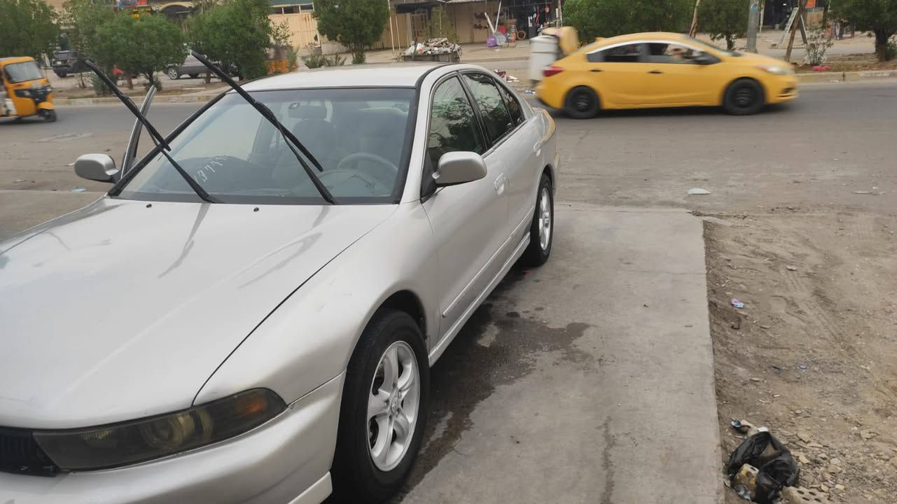ميتسوبيشي كلنت • ٢٠٠٠ • رقم بغداد