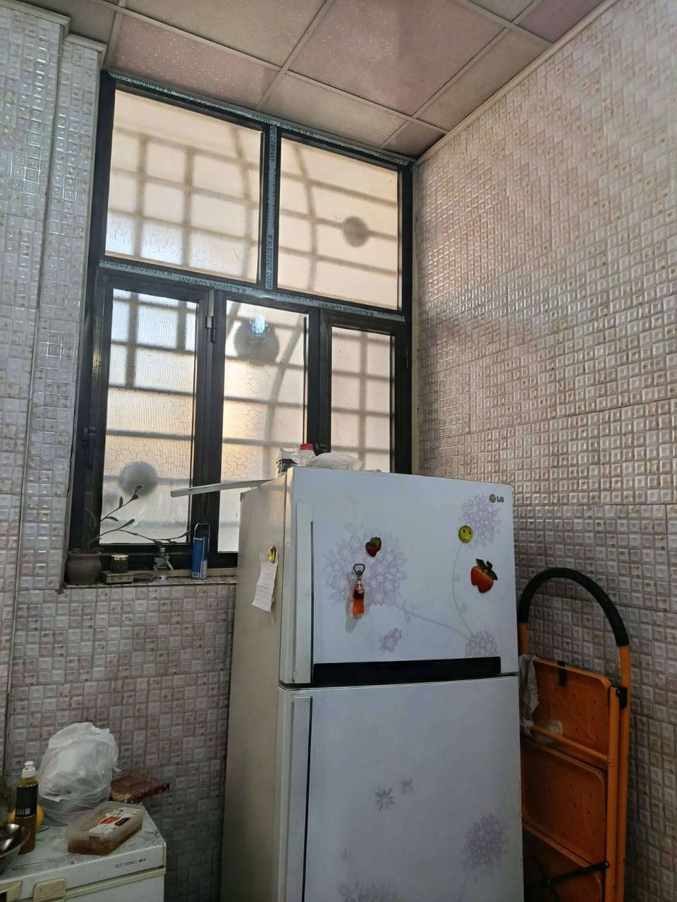دار، طابقين مساحة 120 متر.الواجهه 7 وربع والباقي نزال
 بناء طابوق مسلح  دنگ
•الطابق الاولى يحتوي على  مطبخ وغرفة وصالة واستقبال وصحيات
•الثاني ع غرفتين نوم بنظام سويتات
•سند25 اقرار اصولي
•عرض الشارع 8متر
وكل الشارع مبلط
_فضلا عن موقعه المميز كربلاء البوبيات عامود55 عن الامام الحسين 2كم
علق برقم1ليصلك السعر
أرجو التواصل واتساب سيتم تحويلك هنالك لراعي الملك مباشر
***********
