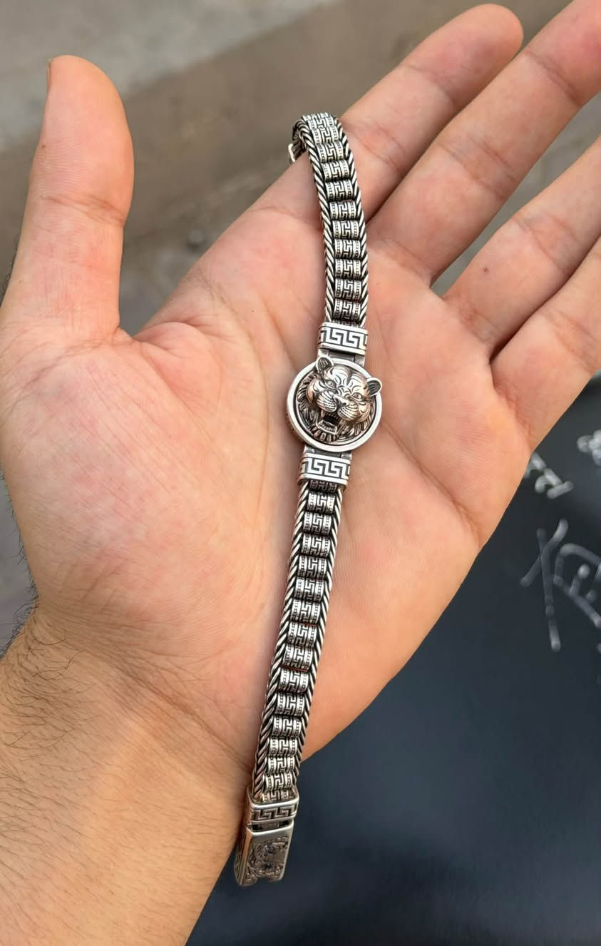سوار فضه • ٦١غ • ٩٢٥