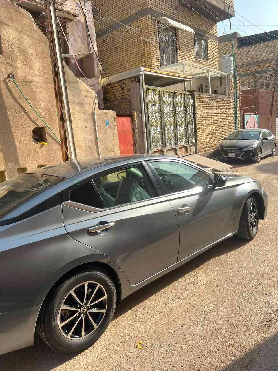 نيسان التيما 2023 مواصفات S بصمة تشغيل عن بعد -تحكم ستيرن—رادارات جانبية -حساسات خلفية-شاشة لمس-حساس اطارات-تحديد مسار-تحديد سرعة-كاميرا خلفية-رادار امامي وبقية المواصفات المعروفة S السيارة حادثهة موضع بالصور الجامبغ الامامي والدعامية الخلفية وبارد قليل كلش بالصندوق وطخة بنهاية الباب والجامبغ الخلفي اقل الشبر مبينة بالصور السيارة ما بيهة قطعة مبدلة السعر 145 وبيهة مجال بسيط السيارة باسمي تحويل ثاني يوم رقم جديد دولي مشروع وطني
***********
