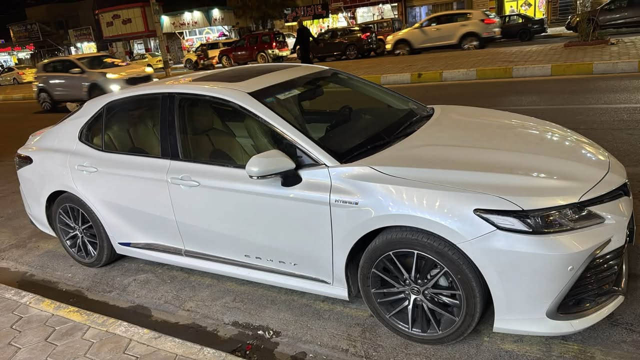 تويوتا كامري 2024 وارد خليجي (عبداللطيف جميل) 🤍

المواصفات:

* محرك هايبرد وبانزين 2.5
* فتحة سقف.
* تشغيل بصمة (Smart Key).
* شاشة لمس.
* كاميرا خلفية.
* حساسات أمامية وخلفية.
* بردة كهربائية. 
   •مقاعد كهربائية. 
   •لايت زنون LED

الممشى: 26 km

السيارة خليجي ومكفوله كفاله عامه ماعدى (رصعه بالجاملغ ومرفقه مع الصور)

📍 عنوان:- واسط الكوت

💸السعر 245

📞 للاستفسار يرجى التواصل على:
***********
