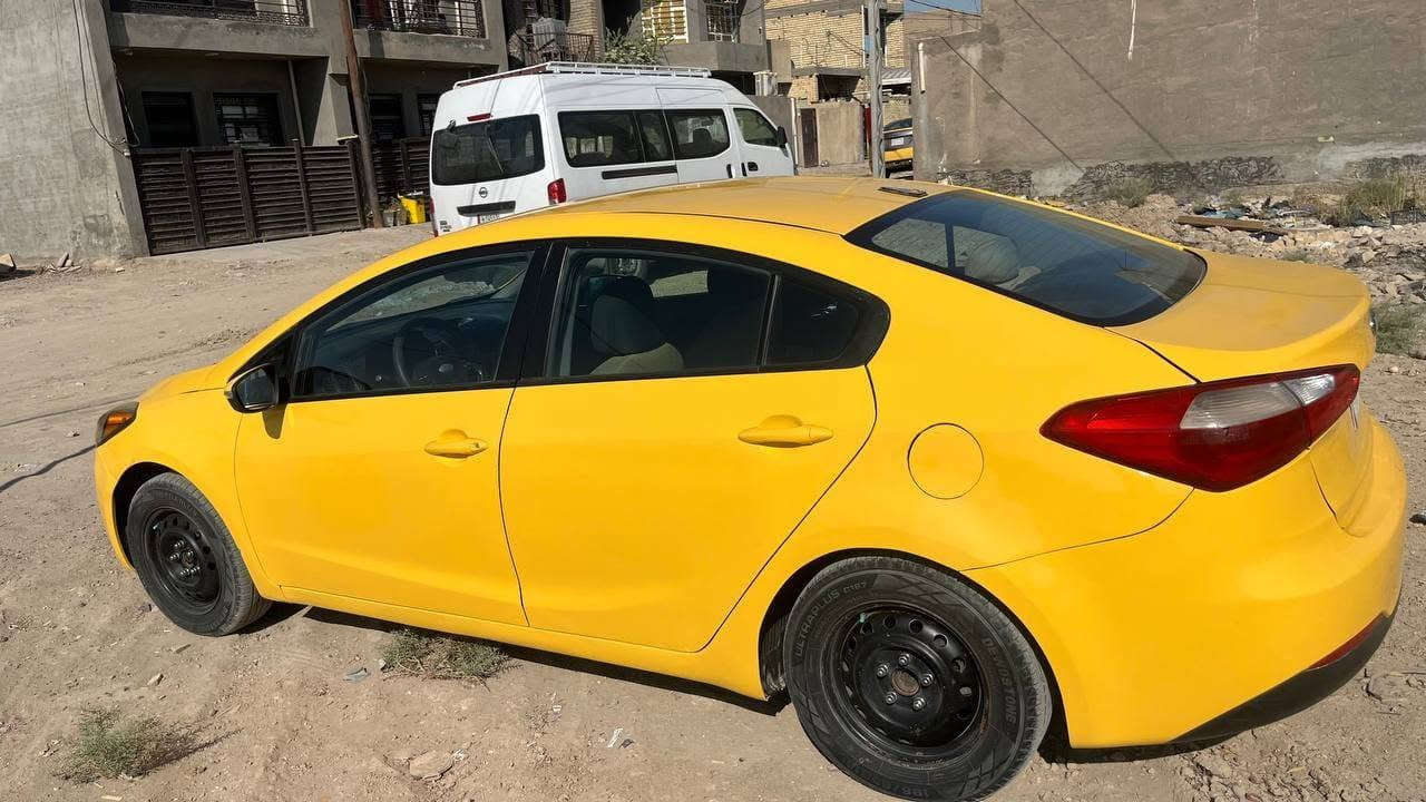 السلام عليكم 
كيا فورتي موديل 2014
وارد امريكي مبدل باب السايق والبنيد
رقم بغداد بأسمي ماشيه 120 
محرك 1800 دوش
السعر 88 وبيها مجال 
للإستفسار ***********
                ***********
غير متواجد على الخاص
