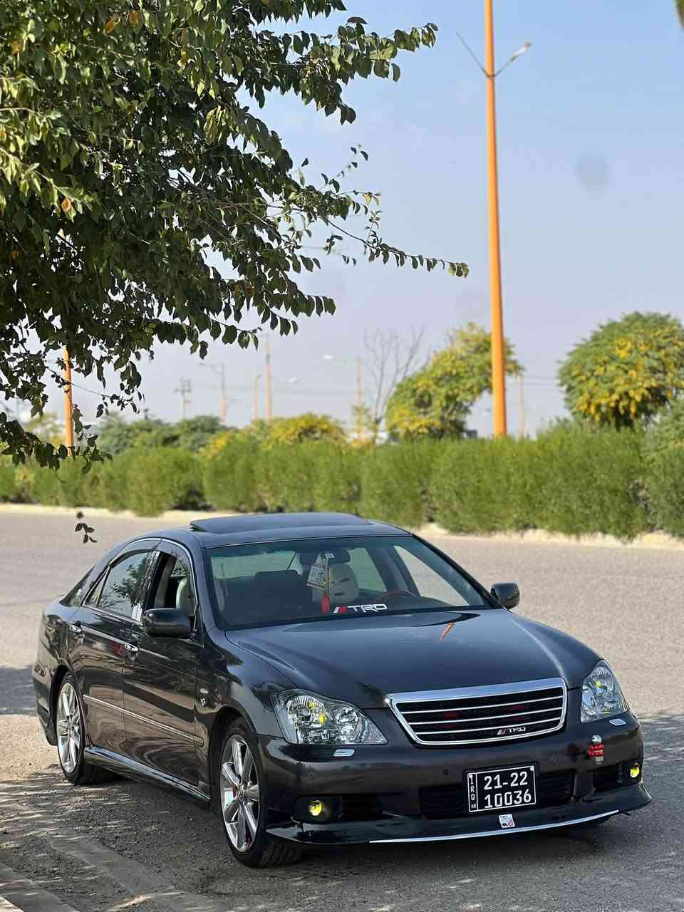 كراون ٢٠٠٧ • جلد • فتحة سقف