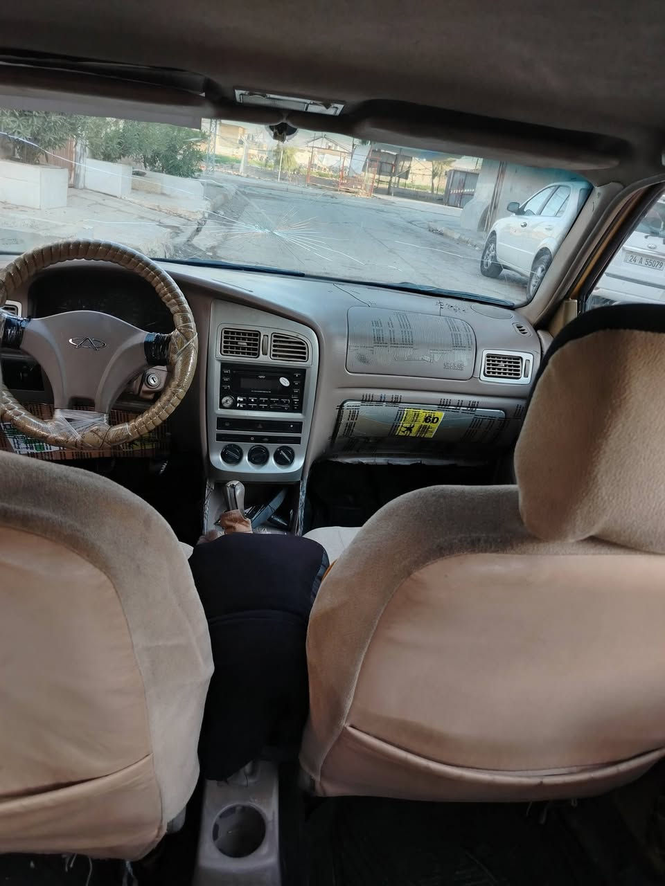 شيري كوين للبيع موديل ٢٠١١ رقم بغداد مشروع وطني شرط الوكالة والتحويل مكينة وكير شرط كهربايات كلهة شغالة سنوية ٢٠٢٦ كاربون بانزين مابيها سيارة حلوة بدون صبغ وبدون ضرر سعرها هيىة صفر غرامات ١٠٠ تنزل من سعرها ٢٢ وبيها مجال الشراي يتصل علرقم مامتواجد علفيس مكان السيارة ايمن حي الشهداء ***********
