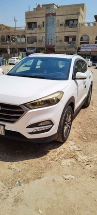 توسان خليجي موديل 2016 للبيع بيها جاملغ خلفي بدون دواخل ماشيه 180 الف ...