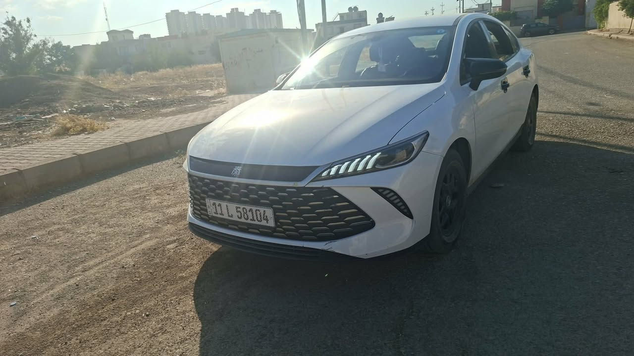 السلام عليكم byd qin plus موديل 2025 ماشيه ٢٥ الف كامل
سياره موضحه بلفديو طخه خفيفه فقط كامل كماليات ولدات اماميه شادله ارضيات كامله ستيرن مغلف مابيه اي نقص 
السعر ١٢٥ ورقه وبيه مجال قليل مكاني سليمانيه 
***********
