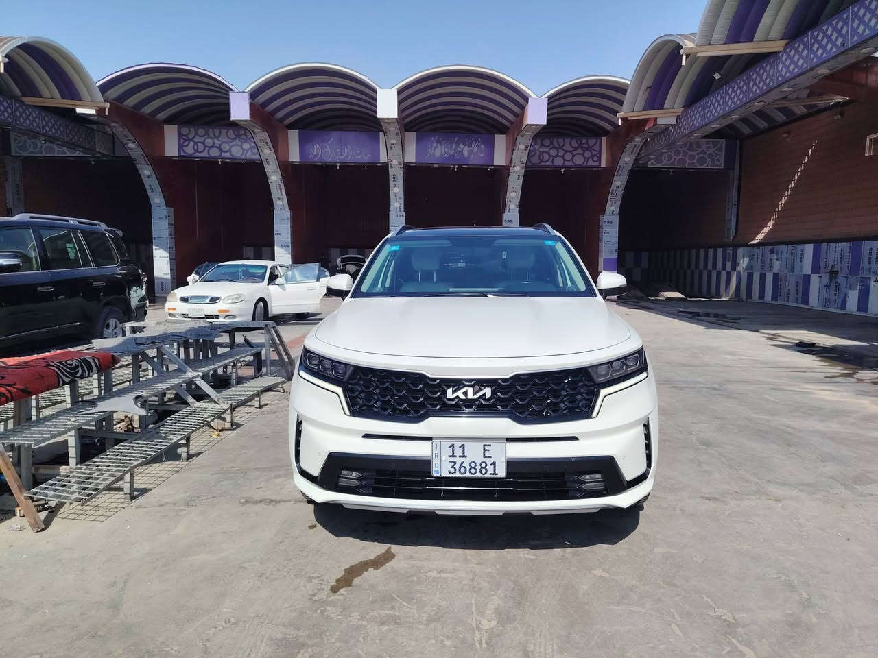 السلام عليكم
سورنتو موديل ٢٣  خليجي
فول مواصفات
تشغيل عن بعد
تبريد ثلج ثلاث قطع
بنوراما
مكفولة كفالة عامة
 محرك ٤ سلندر ٢٥٠٠ خير من الله اقتصادي
رقم بغداد انكليزي باسمي 
السعر ٢٤٣ وبيه مجال
السيارة احلى من الصور
ضمان الشركة الدولية 
سيارة جاهزة وكلشي جديد بيه
*********** واتساب

