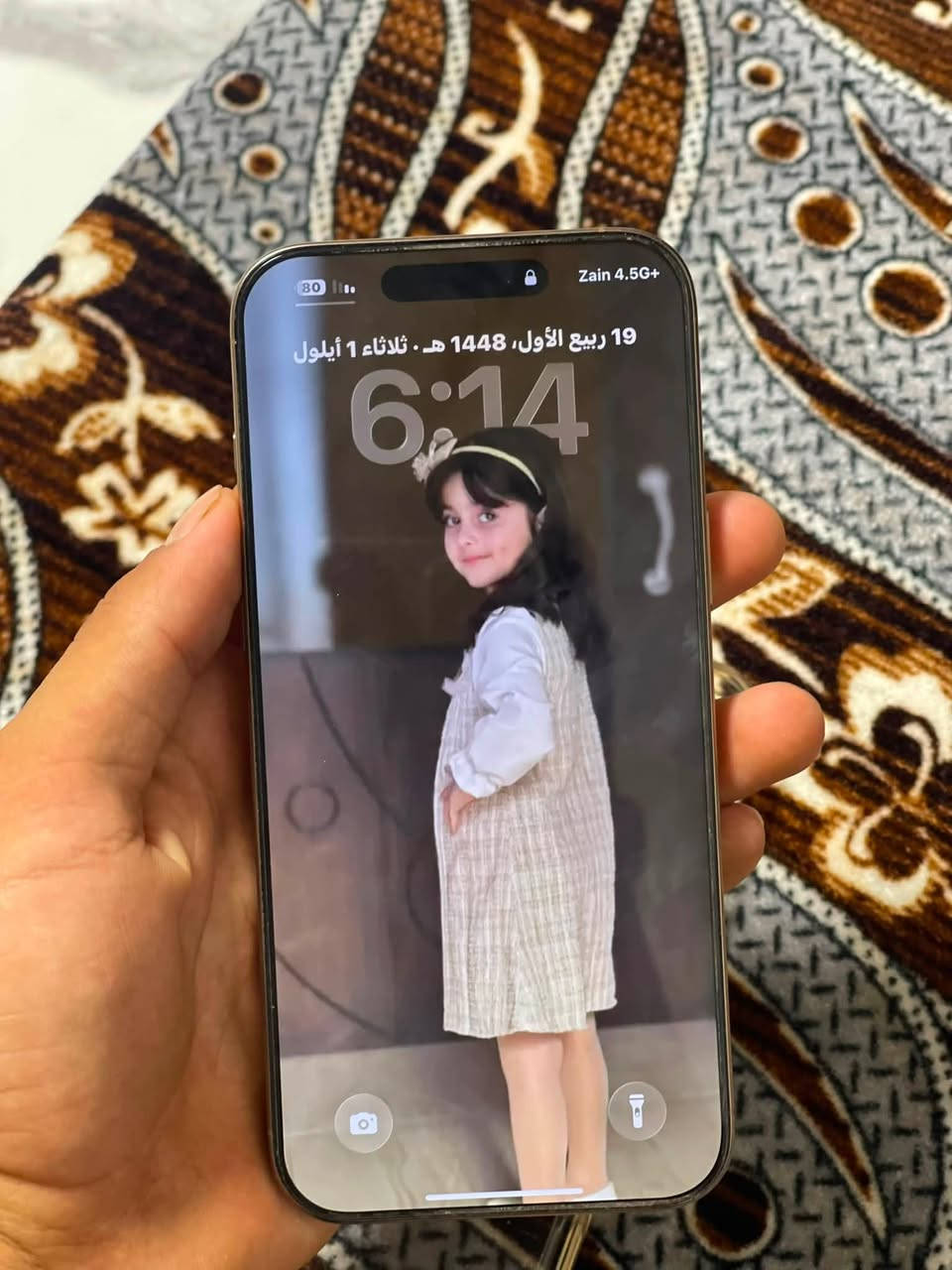 سلام عليكم 16برو ماكس عربي شرق اوسط وتر برو  بطاريه 89باكيت وكيبل ويا السعر مليون و300رقم الاتصال ***********
