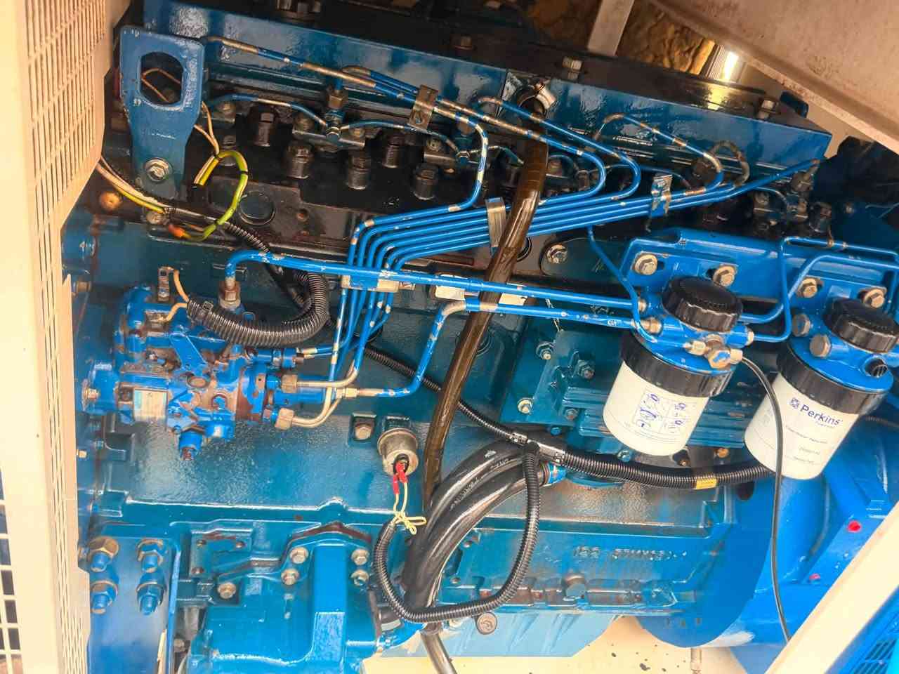 مولدة بيركنز ايفجي أولسن  110 KVA سته سلندر غير مفتوحه جديدة بالصندوق   ، كاتم 100‎%‎  
السعر  85 ورقة  
موبايل :  *********** - ***********
