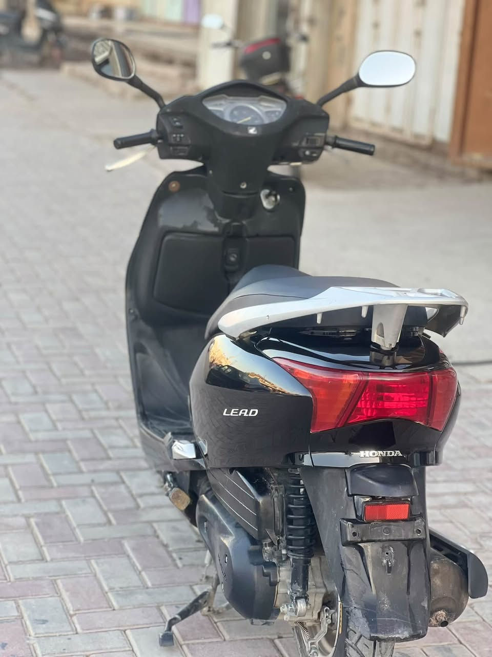 ليدي حديث
مفتوح اول نوبه
كلش نضيف 
سعره/850وبيه مجال
***********
