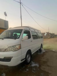 موجودة 2015 مكفولة من صبغ  كير محرك اكسل مكفول بيهة ضربة ب جنطة وراجعة...