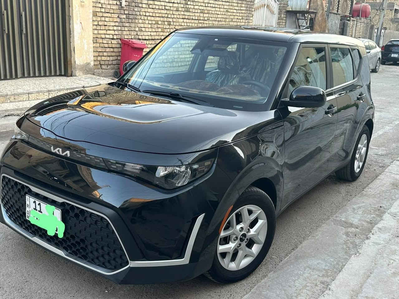 السلام عليكم 
كيا صول ٢٠٢٣
مكينه 2000 دوش المرغوب 
ماشيه ٤٦ .سونرها موجود بلا حادث
المواصفات
رادار امامي
رادار جانبي
رادار خلفتي
شاشه 
تنبيه الخروج عن المسار
تثبيت مسار
مانع تصادم امامي و خلفي
مثبت سرعه
وباقي الموصفات المعروفه
تبريد ثلج 
السياره حلوه ونضيفه مكانها بغداد
السعر  ١٤٤ و بيها مجال  
رقم ***********
